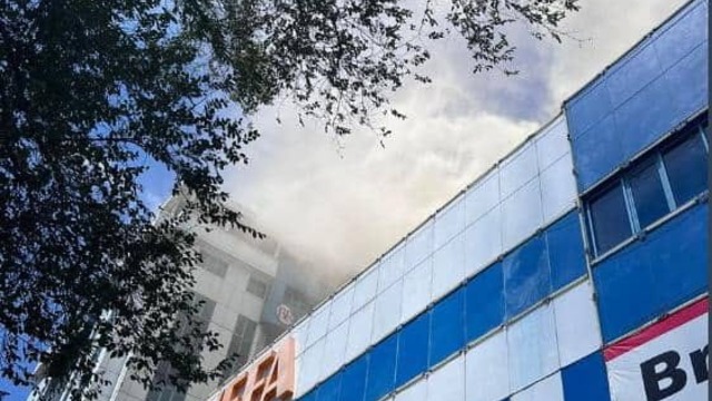  Названа причина пожара в ТЦ «Vefa» в Бишкеке