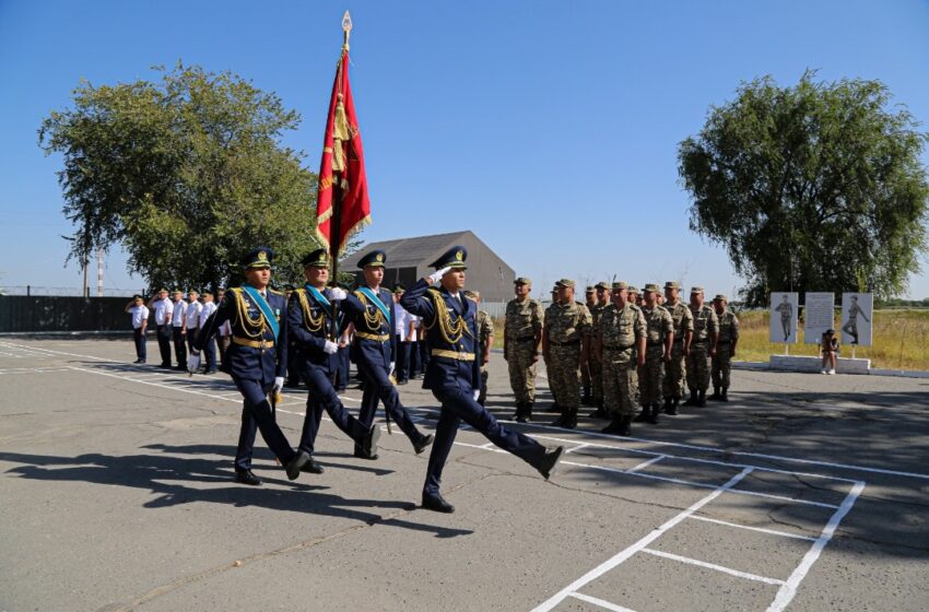  В Кыргызстане отметили День военной авиации