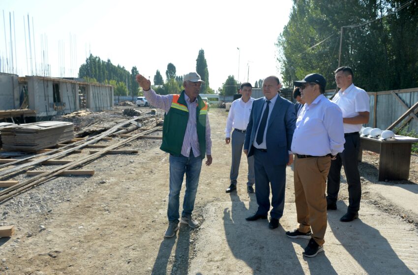  Акылбек Жапаров поручил ускорить ход строительства школ в Бишкеке