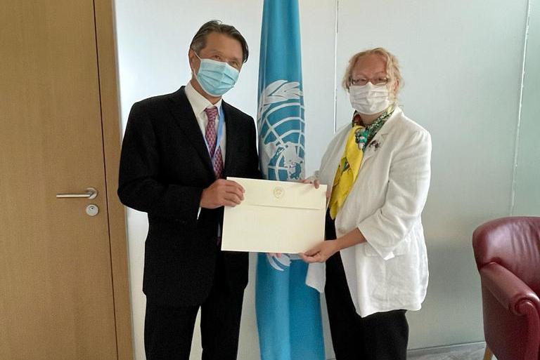  Омар Султанов вручил верительные грамоты гендиректору Отделения ООН в Женеве