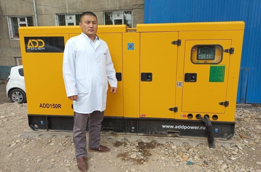  «Кумтор Голд Компани» подарил дизельный генератор Ошскому облцентру крови