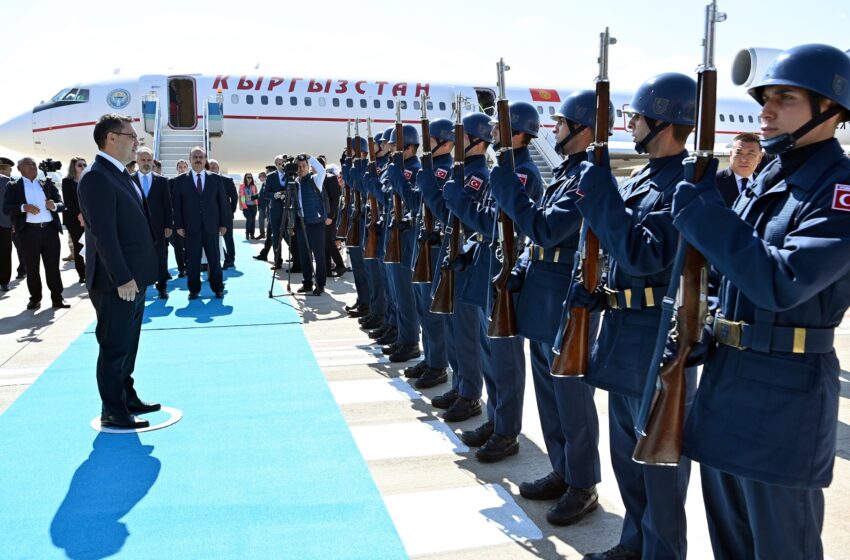  Завершился рабочий визит президента Садыра Жапарова в Турцию