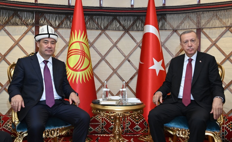  Садыр Жапаров встретился с президентом Турции Реджепом Тайипом Эрдоганом