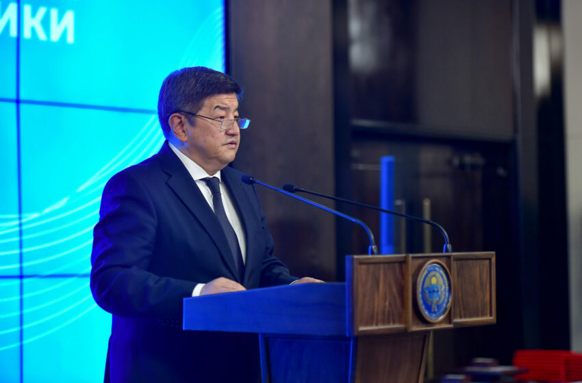  Акылбек Жапаров: Несмотря на агрессию в отношении нашей страны, экономика должна работать день и ночь