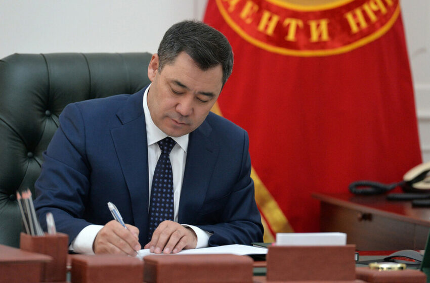  Президент подписал указ по созданию условий для всестороннего изучения эпоса «Манас» и творчества Ч.Айтматова