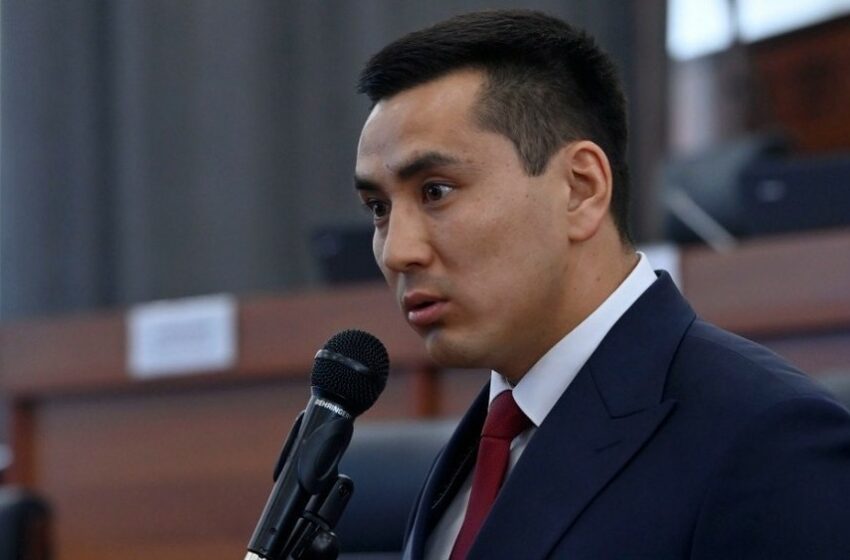  Депутат Жаныбек Абиров мандатын тапшырды
