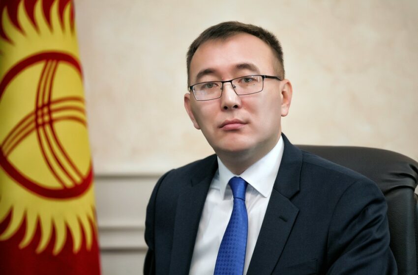  Толкунбек Абдыгулов освобожден от должности советника исполнительного директора МВФ от Кыргызстана