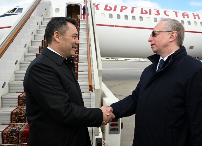 Президент Садыр Жапаров прибыл с официальным визитом в Москву