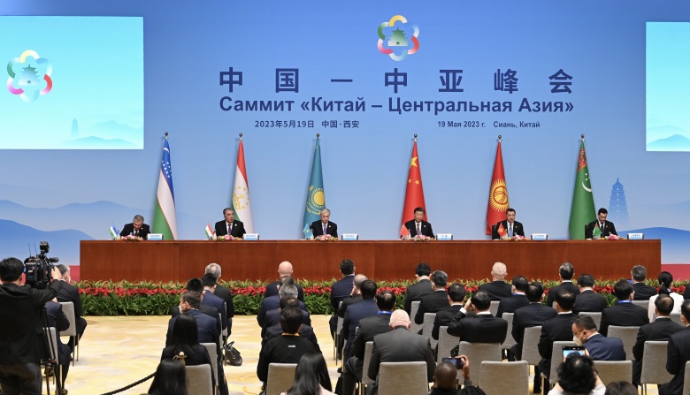  “Борбор Азия – Кытай” саммитинин жыйынтыгы боюнча өлкө лидерлери Сиань декларациясын кабыл алышты