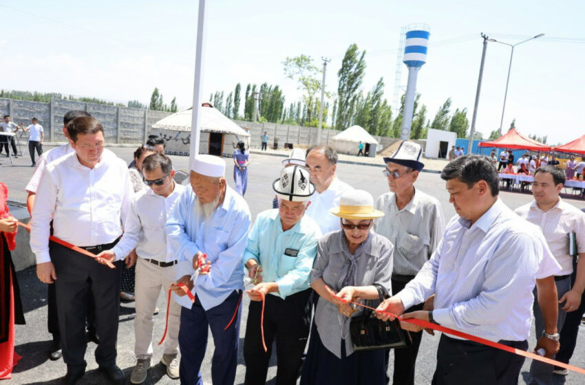  Бакыт Төрөбаев Ош облусундагы өндүрүш ишканаларынын ачылышына катышты