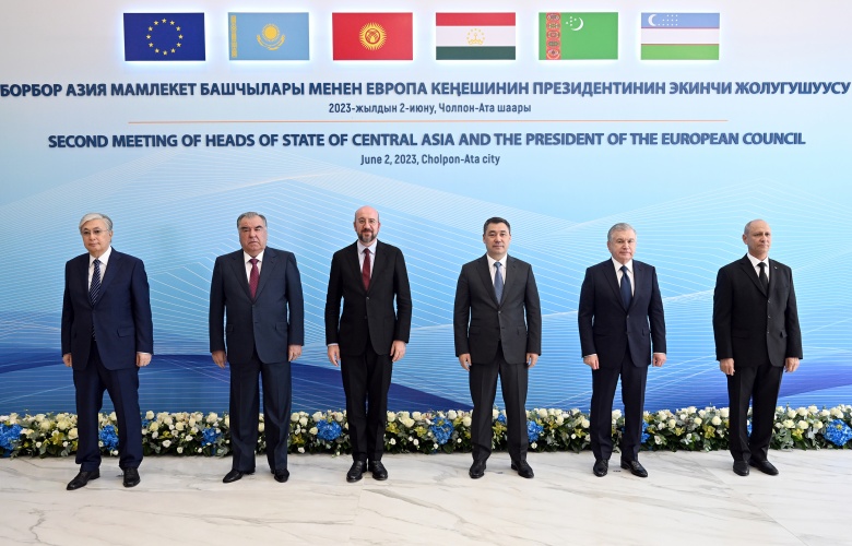  По итогам Второй встречи Глав государств Центральной Азии и Президента Европейского Совета принято совместное пресс-коммюнике