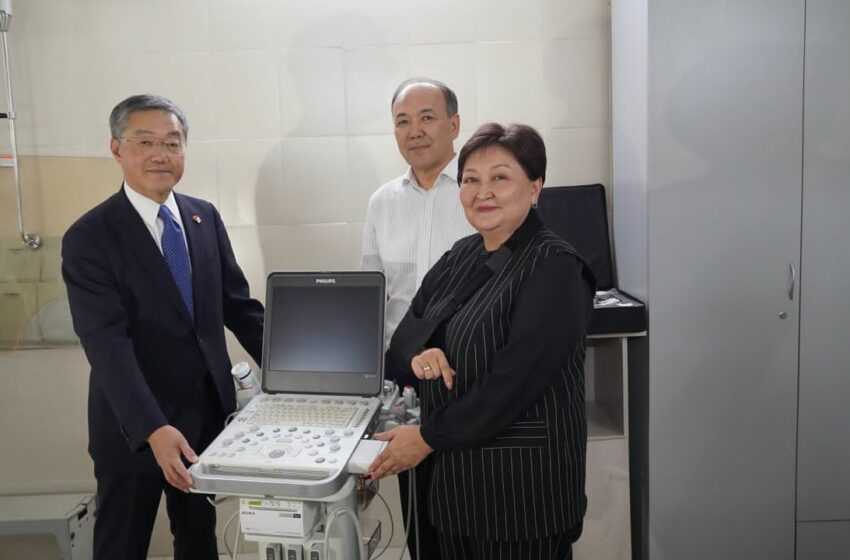  Япония өкмөтү Улуттук кардиология жана терапия борборуна заманбап эхокардиограф аппаратын тапшырды
