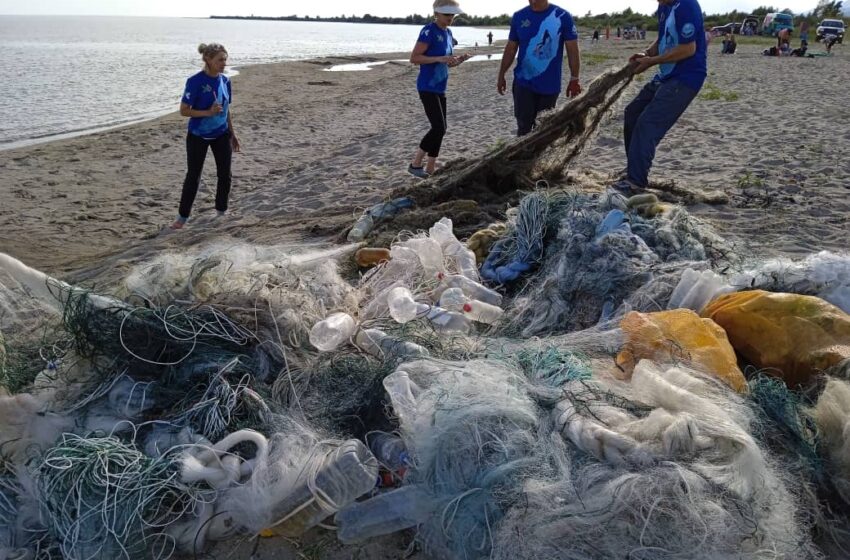  Из Иссык-Куля извлечено 24,6 тыс. метров рыболовных сетей и около 3 тыс. кг мусора