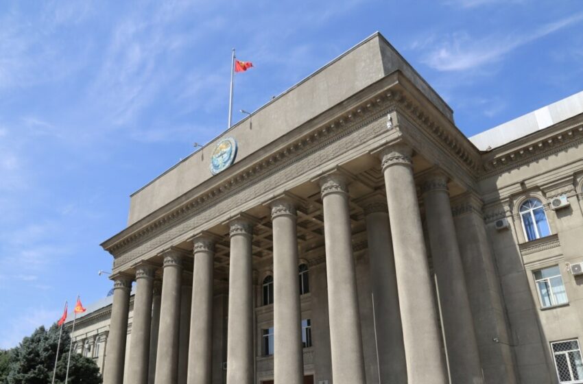  Акылбек Жапаров: Евразия өнүктүрүү банкы Кыргызстандын өнүгүүсүнө оң баасын берди