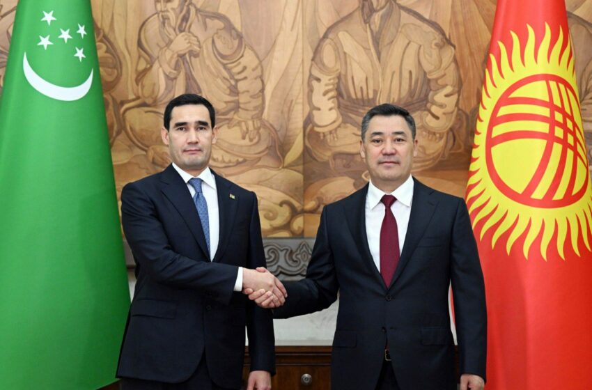  Президент Садыр Жапаров провел переговоры с Президентом Туркменистана Сердаром Бердымухамедовым