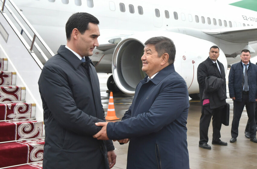 Президент Туркменистана Сердар Бердымухамедов прибыл в Кыргызстан