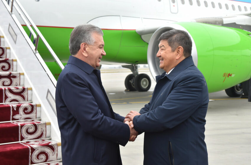  Президент Узбекистана Шавкат Мирзиеев прибыл в Кыргызстан