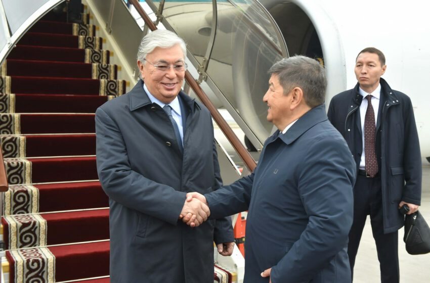 В Кыргызстан прибыл Президент Казахстана Касым-Жомарт Токаев