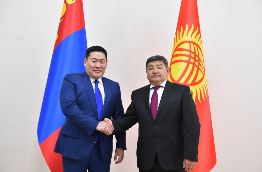  Глава Кабинета Министров Акылбек Жапаров встретился с Премьер-министром Монголии Лувсаннамсрайн Оюун-Эрдэнэ