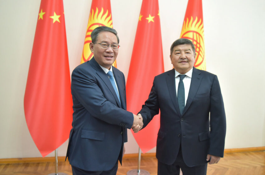  Глава Кабмина Акылбек Жапаров провел расширенные переговоры с Премьером Госсовета Китая Ли Цяном