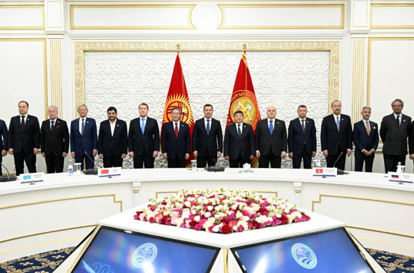  Садыр Жапаров встретился с главами делегаций, участвующими на заседании Совета Глав Правительств ШОС