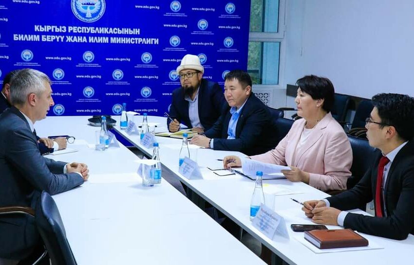  Обсуждено строительство в Кыргызстане 9 школ с русским языком обучения