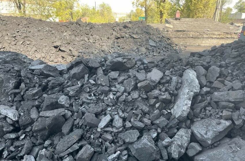  Бишкектин көмүр базасында тоннасы 4700 сомдон “Кара-Кече” көмүрү сатыкка чыгат