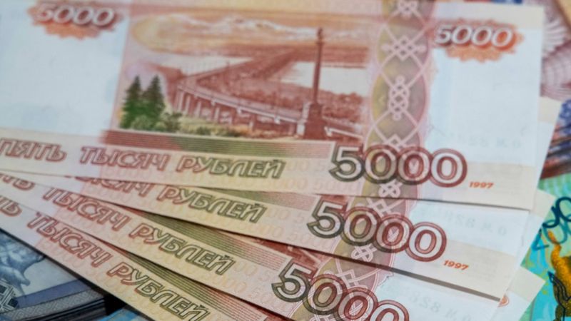  Эмгек министрлиги 414 эмгек мигрантына 26,2 миллион рубль өлчөмүндө төлөнбөгөн эмгек маянасын алууга жардам берди