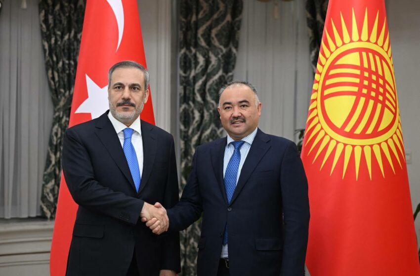 Торага Нурланбек Шакиев встретился с министром  иностранных дел Турции Хаканом Фиданом
