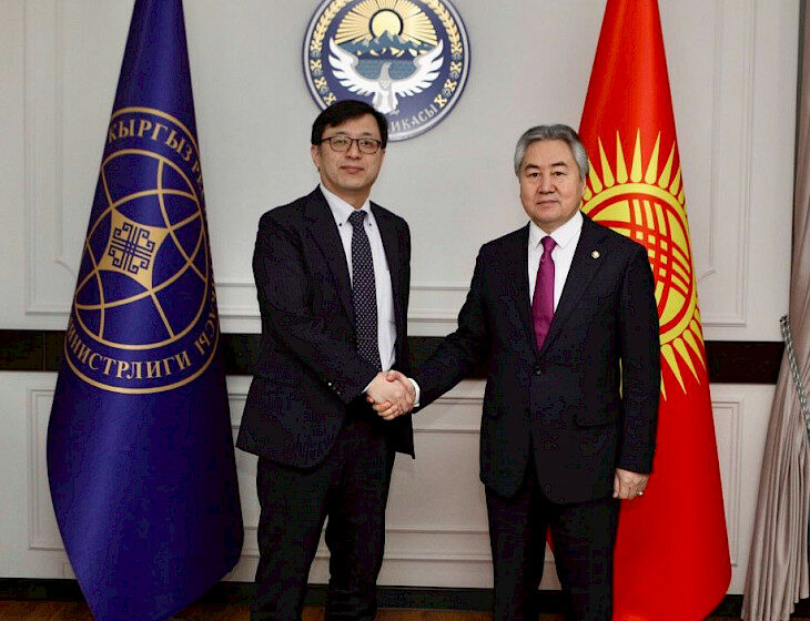  Глава МИД Кыргызстана принял спецпредставителя МИД Японии по странам Центральной Азии