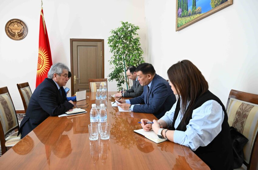  Суйунбек Касмамбетов встретился с Послом Казахстана в Кыргызстане Рапилем Жошыбаевым