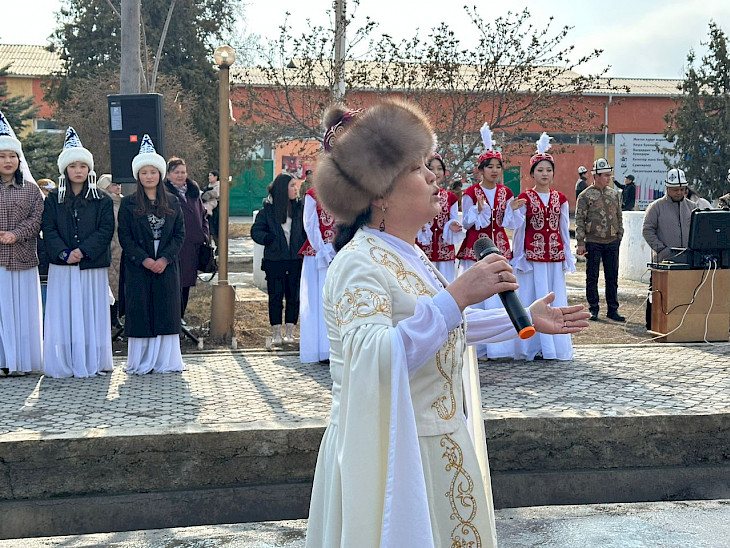  Баткенде Мамлекеттик туу жана Ак калпак күнүн белгилешти