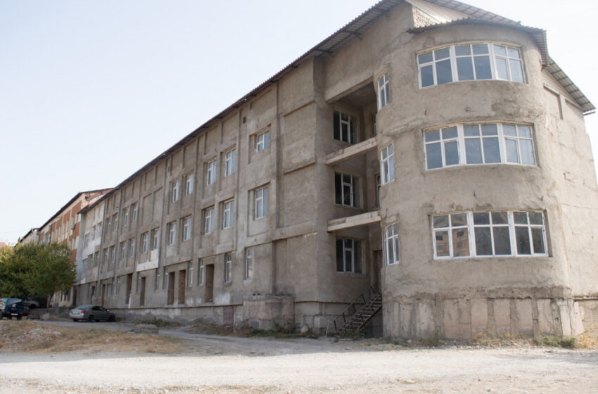 В Бишкеке отремонтируют недостроенное крыло детской больницы в «Джале» спустя 30 лет