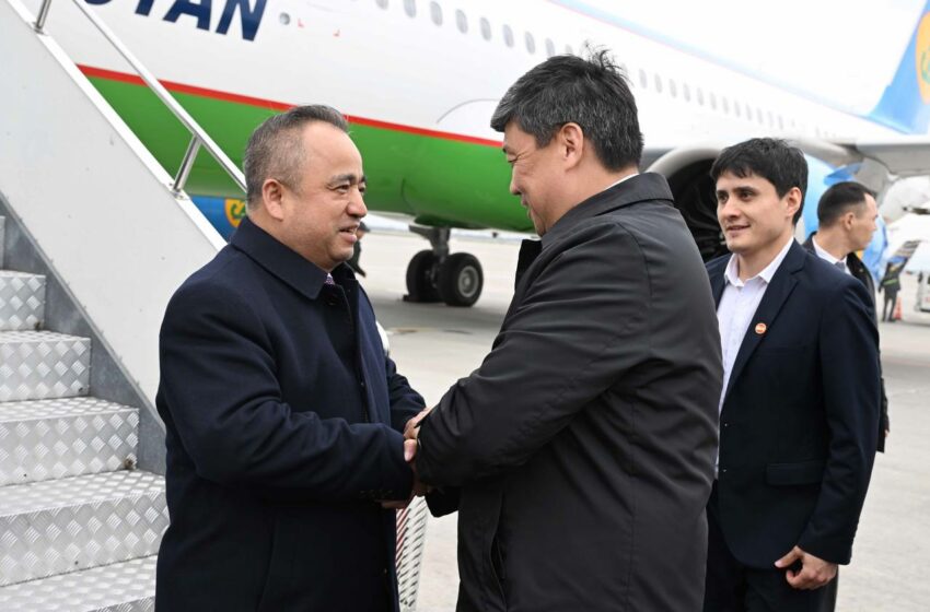  Председатель Народного правительства СУАР прибыл в Кыргызстан