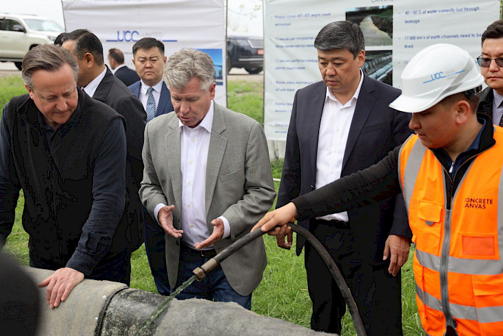  В Кыргызстане планируют построить завод по производству бетонного полотна