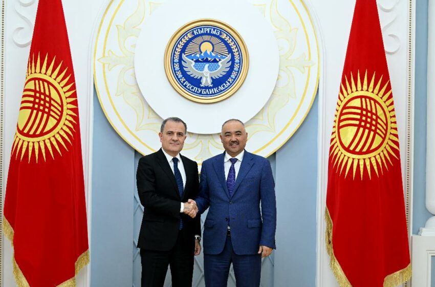  Торага Нурланбек Шакиев принял министра иностранных дел Азербайджана Джейхуна Байрамова