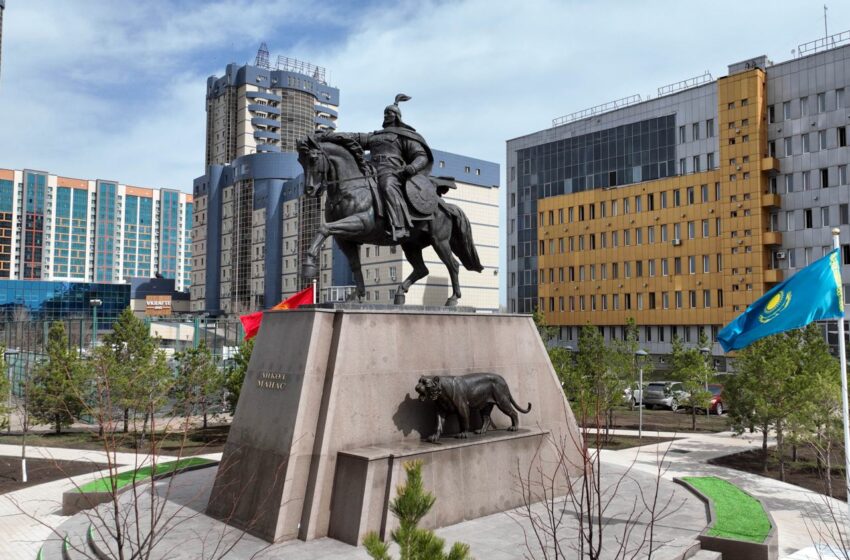  Астана шаарында Айкөл Манастын айкели ачылды