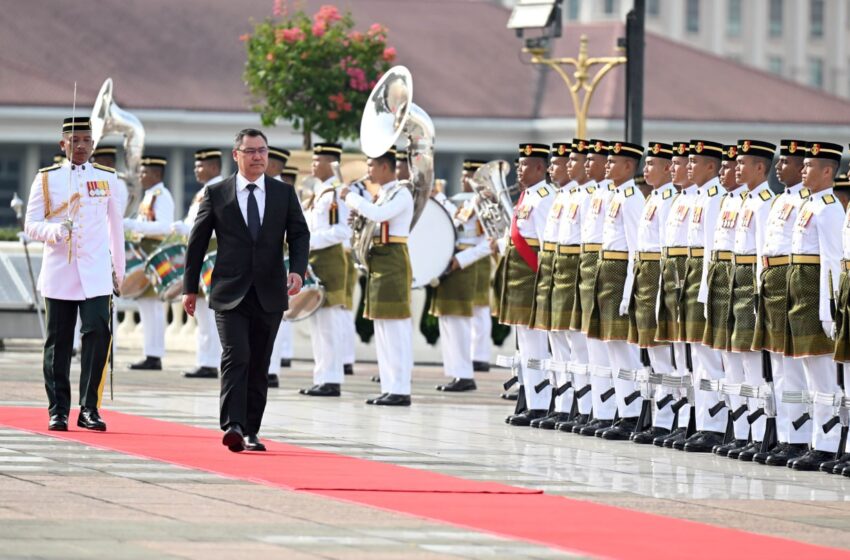 Состоялась официальная церемония встречи Президента Садыра Жапарова в Малайзии