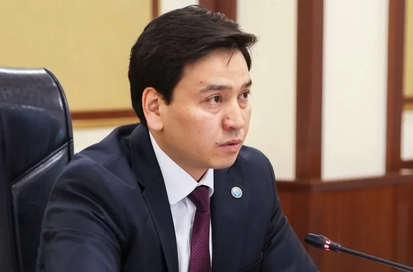  Дастан Дюшекеев Кыргызстандын Казакстандагы элчиси кызматынан бошотулду