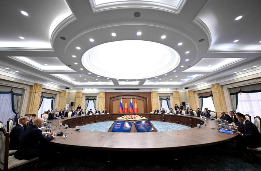  Адылбек Касымалиев выступил на 26-м заседании Межправительственной кыргызско-российской комиссии