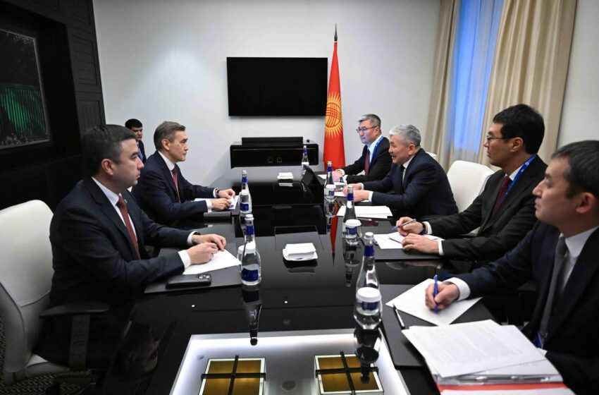  Адылбек Касымалиев провел встречу с генеральным секретарем ШОС