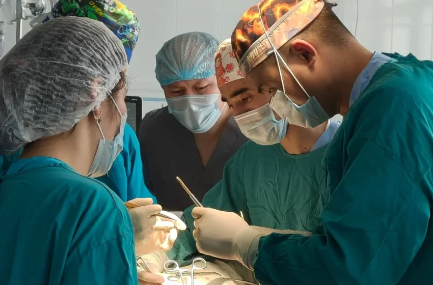  Бишкекте кезектеги акысыз бөйрөк алмаштыруу операциясы жасалды