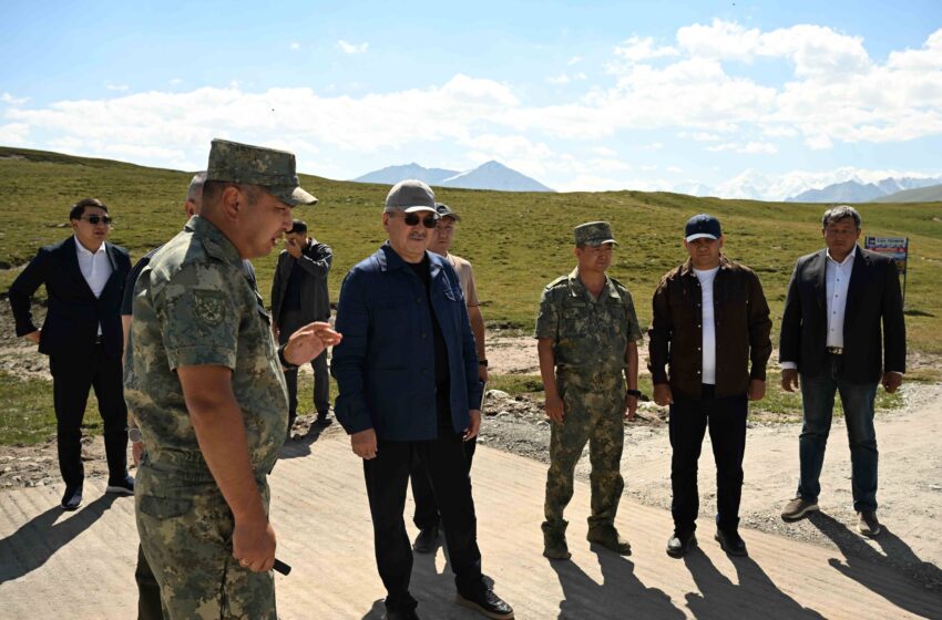  Минкаб төрагасы Сары-Жаз дарыясы аркылуу өтүүчү көпүрөлөрдүн курулушунун жүрүшү менен таанышты